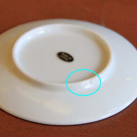 Two Vintage Geisha Girl Mini Plates with Easels Made in Japan - Picture 7 of 7